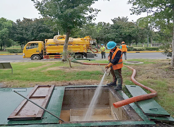 隆昌化油池清理